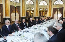 Президенты Азербайджана и Хорватии встретились с бизнесменами (ФОТО)